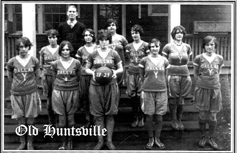1928-1929 Girls Dallas Basketball Team